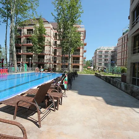Menada In Tarsis Nova ساني بيتش